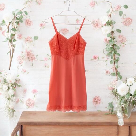 Vanity Fair NWT VTG Peach Lace  Slip Dress Size 32 S‎ - Picture 2 of 7